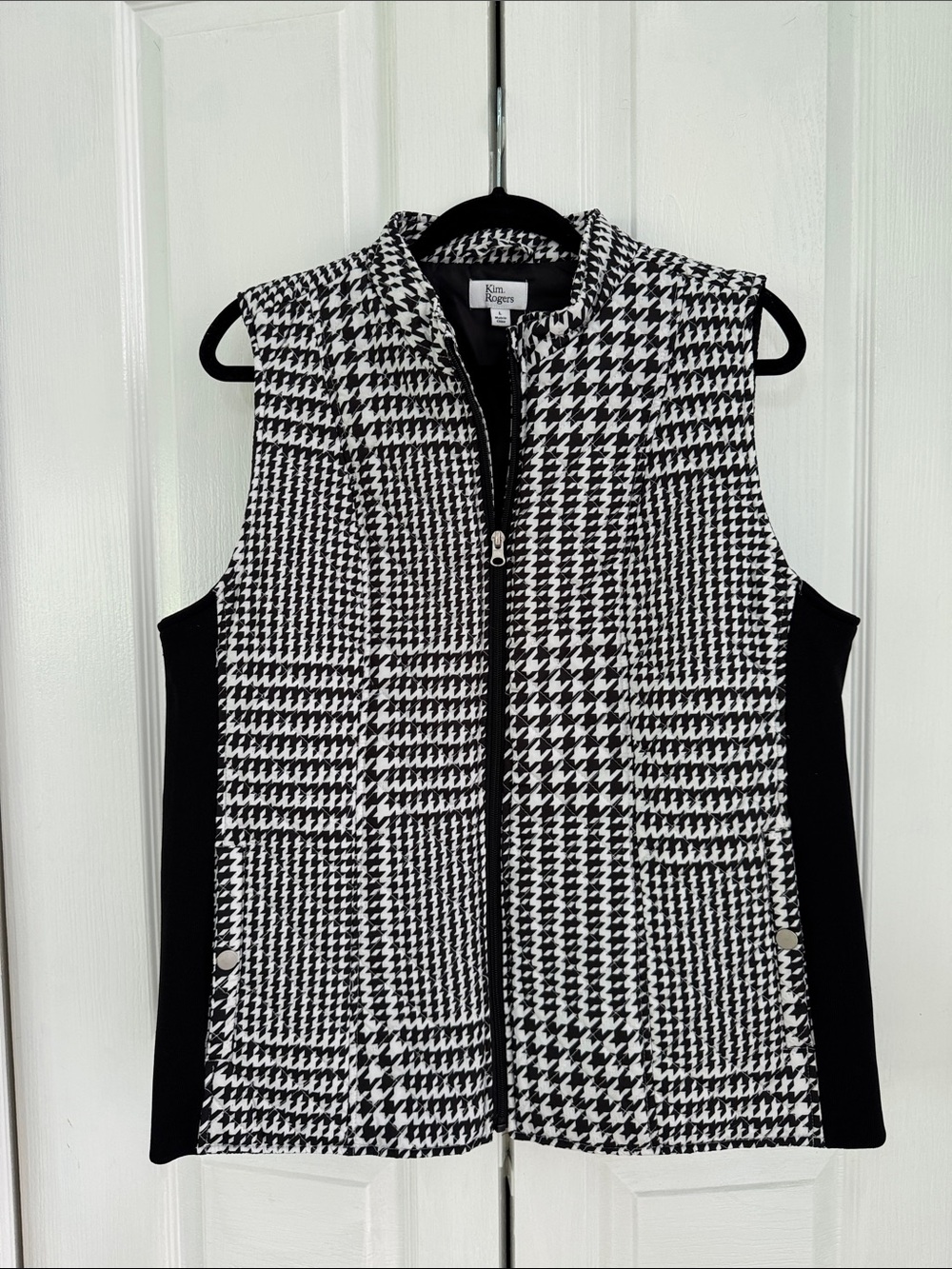 Kim Rogers Black and White Houndstooth Zip Vest